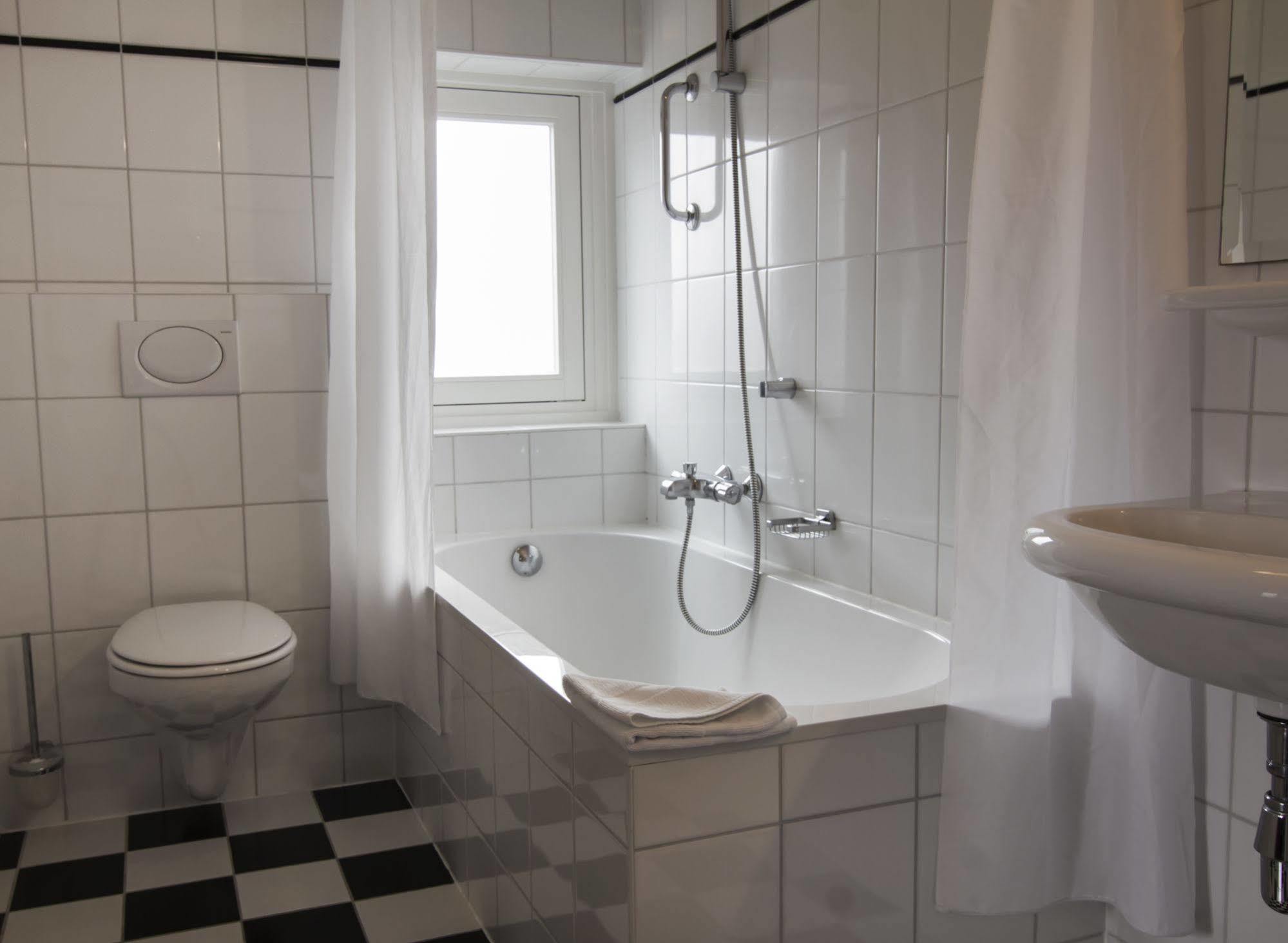 Hotel Boer Goossens Den Dungen Екстер'єр фото