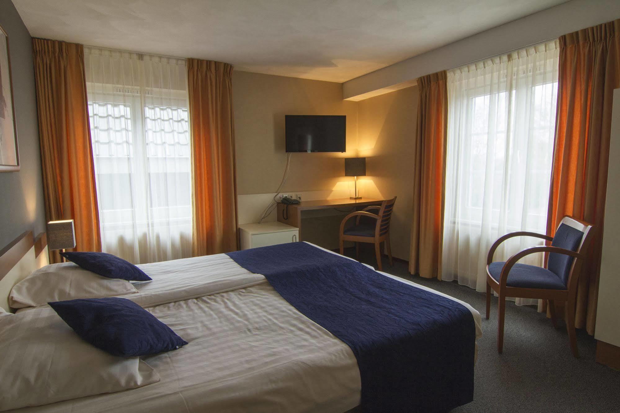 Hotel Boer Goossens Den Dungen Екстер'єр фото